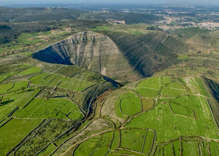 Parque Natural Serras de Aire e Candeeiros Percursos Parque Natural Serras de Aire e Candeeiros Percursos